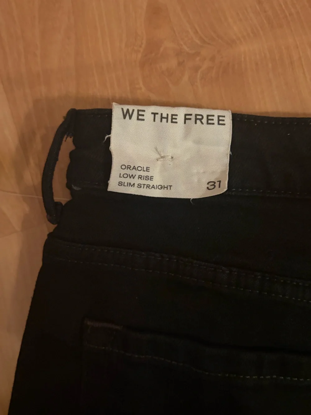 NWT We The Free Oracle Low-Rise Slim Straight Jeans in Jet Black Size 31